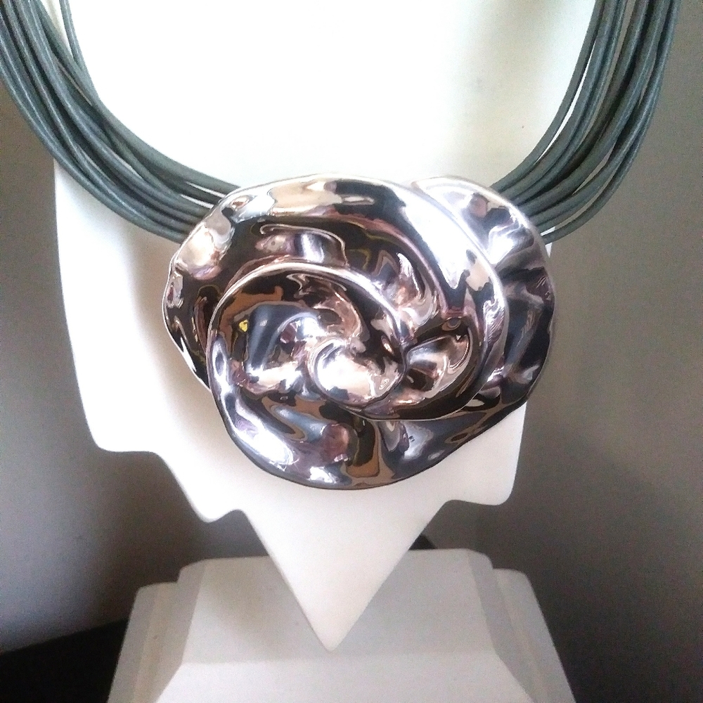 Sterling Silver Floral Pendant & Cord Necklace - Picture 4 of 11